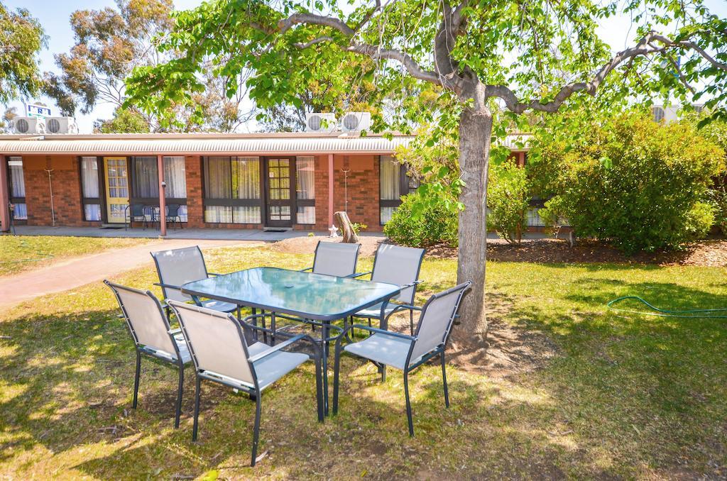 River Country Inn (Adults Only) Moama Esterno foto