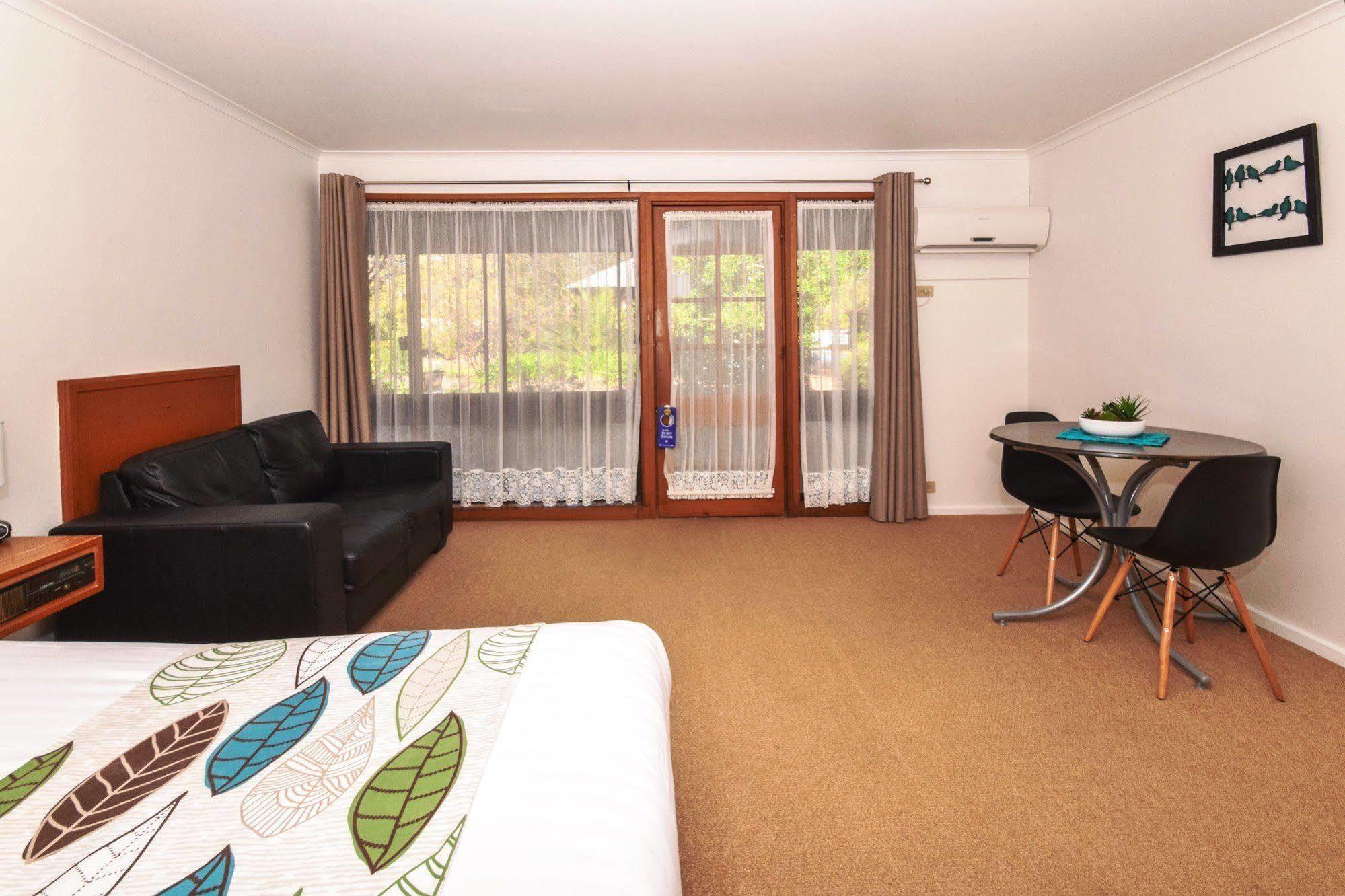 River Country Inn (Adults Only) Moama Esterno foto