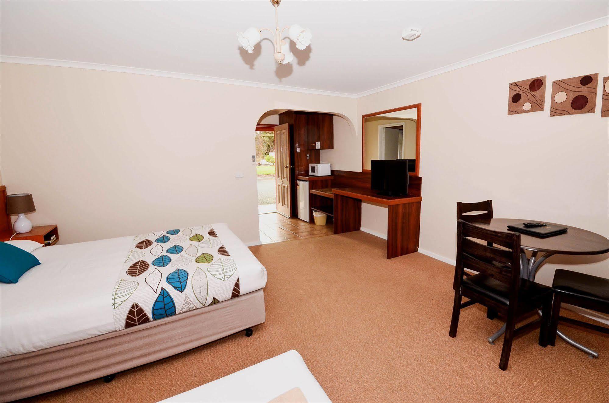 River Country Inn (Adults Only) Moama Esterno foto