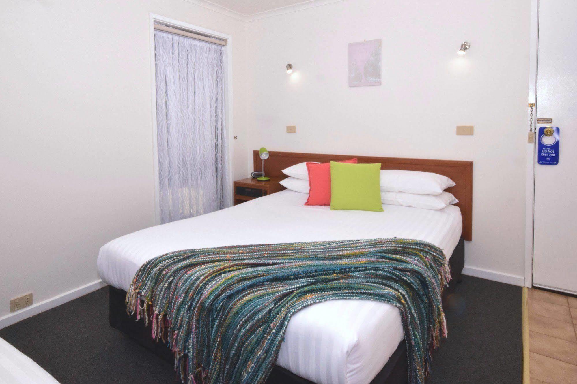River Country Inn (Adults Only) Moama Esterno foto