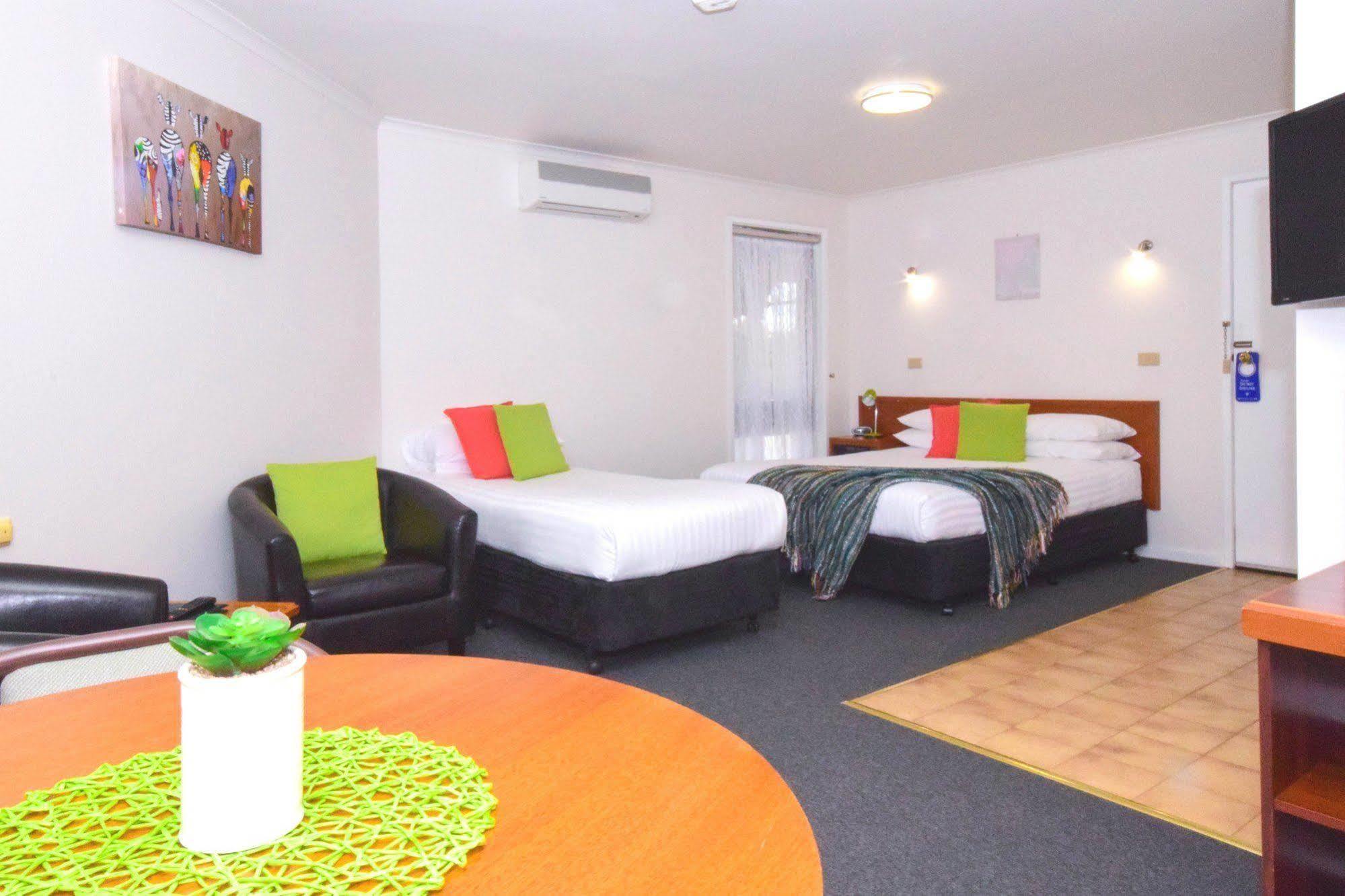 River Country Inn (Adults Only) Moama Esterno foto