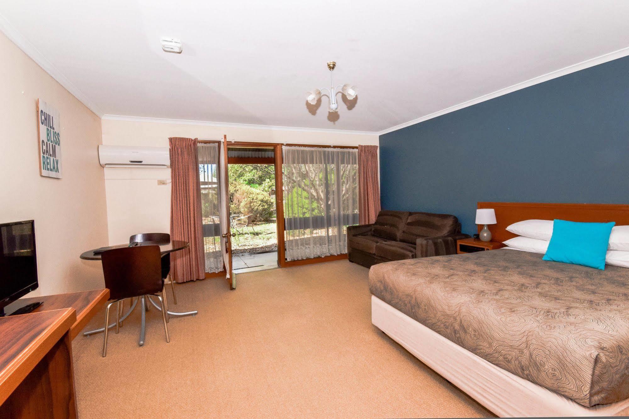 River Country Inn (Adults Only) Moama Esterno foto